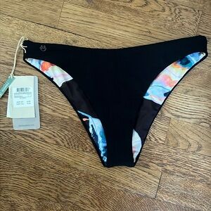 MAAJI Reversible Bikini Bottom Size Large NWT